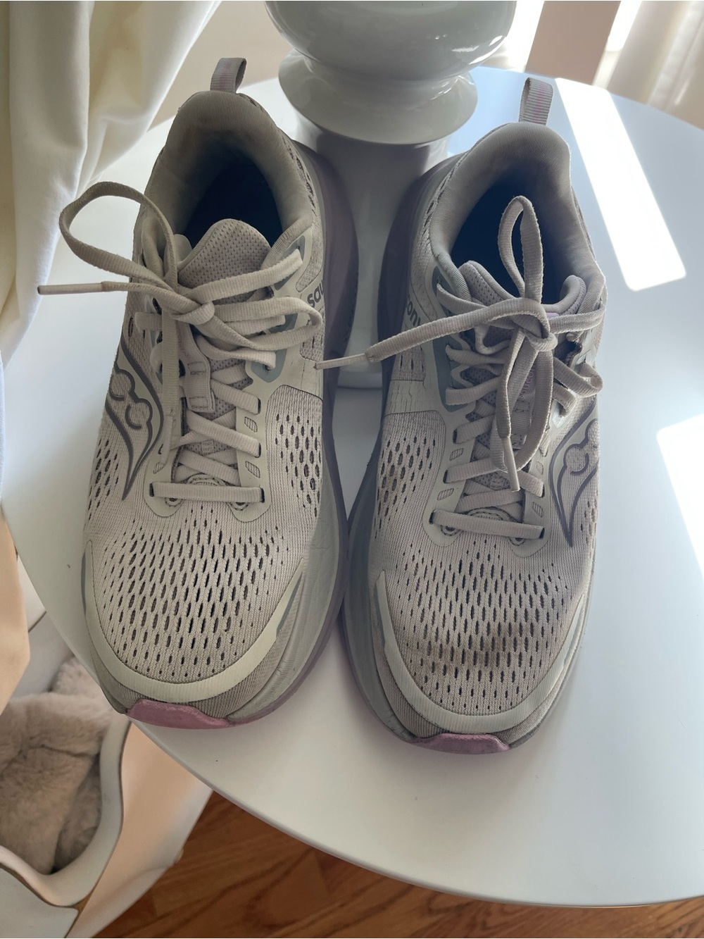 Saucony Women's Running Shoes in Light Purple and Soft Pink - Picture 9 of 10